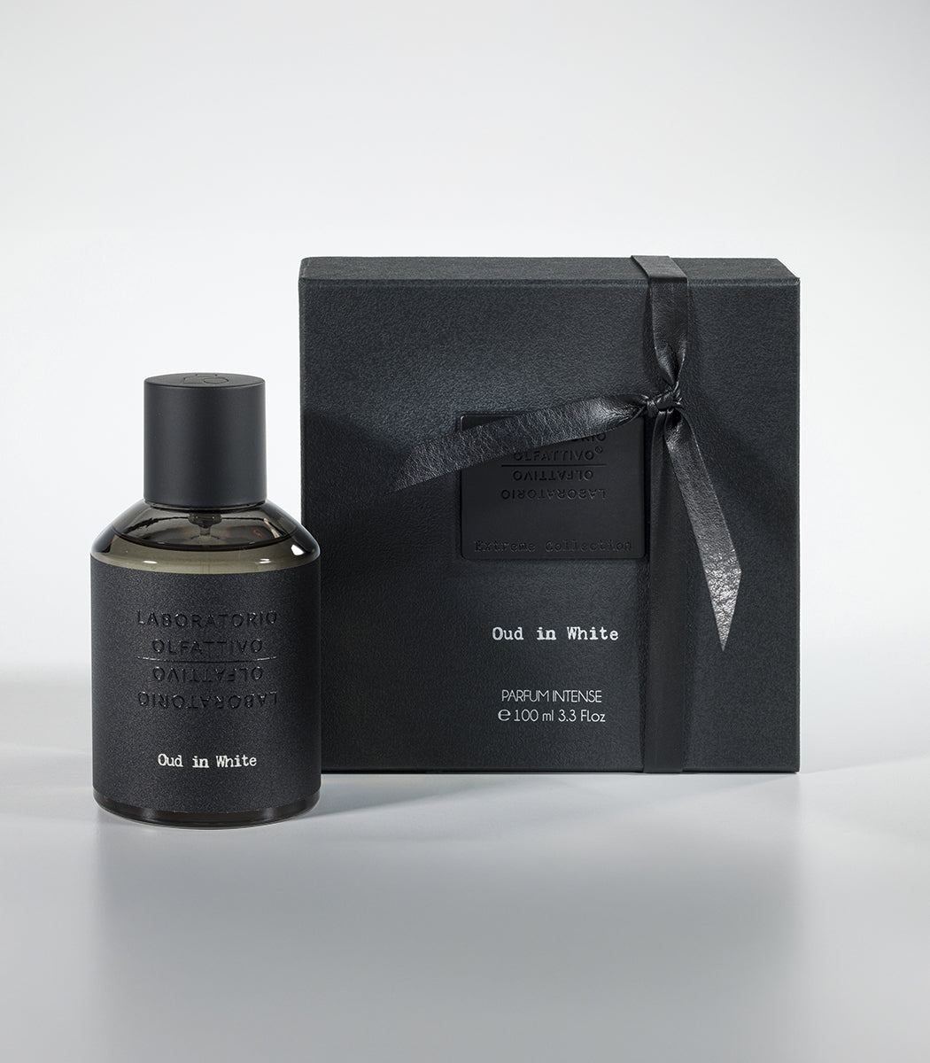 Oud In White
